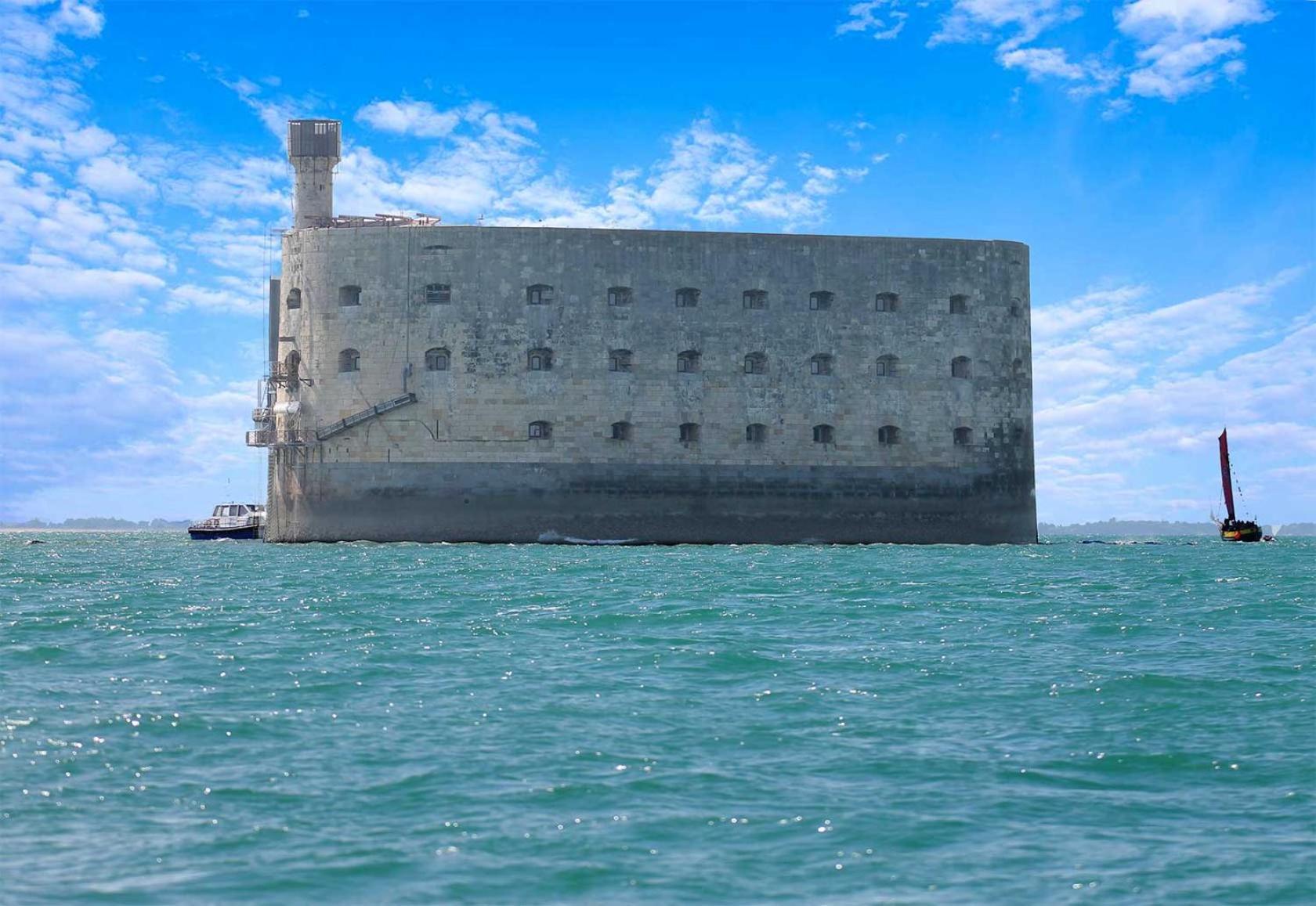 Le Crist'Al, Hotel Familial, Climatise, En Front De Mer Saint-Georges-de-Didonne Kültér fotó